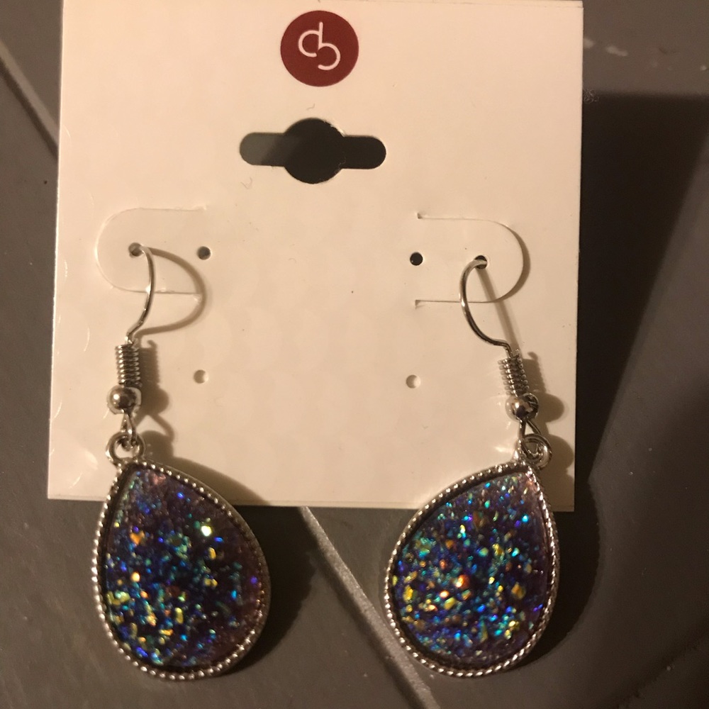 SHINY EARRINGS